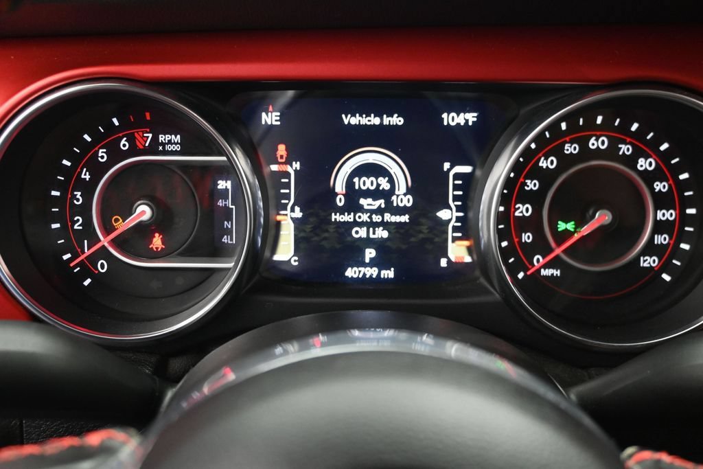 Used 2021 Jeep Gladiator Rubicon AWD/4WD image 16