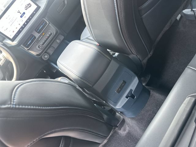 Used 2026 Ford Maverick Lobo AWD/4WD image 23