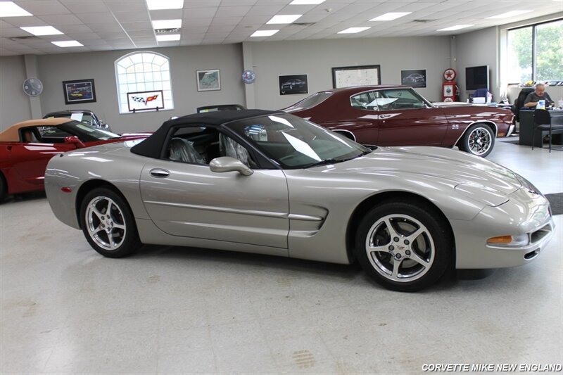 Used 2000 Chevrolet Corvette Convertible w/ Performance Handling Pkg RWD image 13