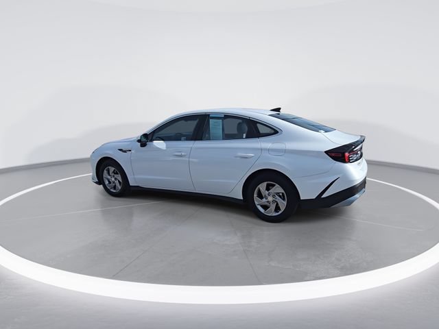 Used 2025 Hyundai Sonata SE FWD image 6