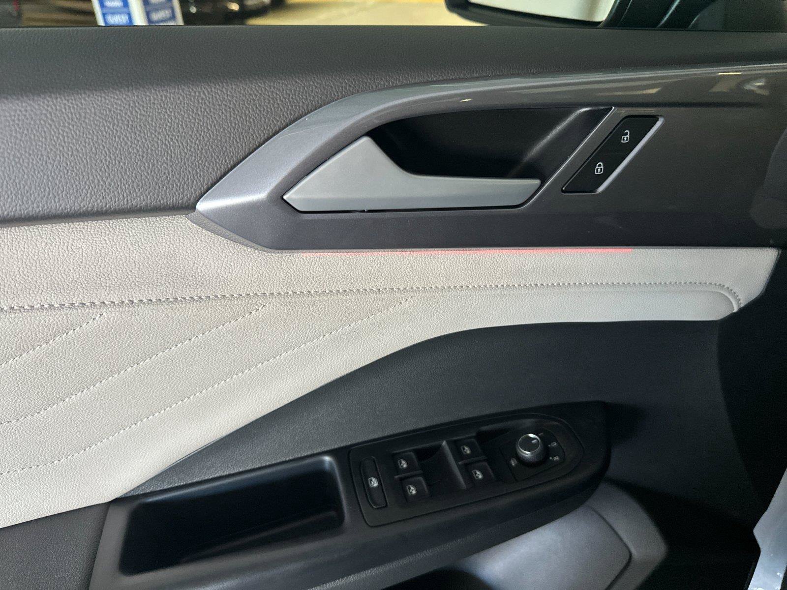 New 2026 Volkswagen Taos SEL AWD/4WD image 10