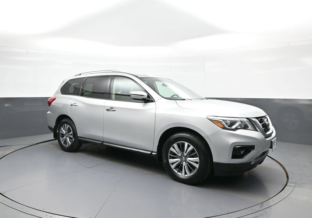 Used 2019 Nissan Pathfinder S AWD/4WD image 4