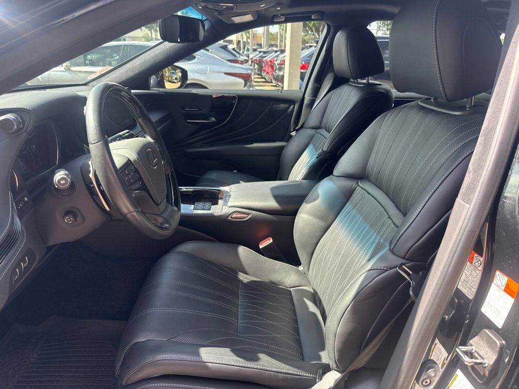 Used 2023 Lexus LS 500 w/ Interior Upgrade Package RWD image 15