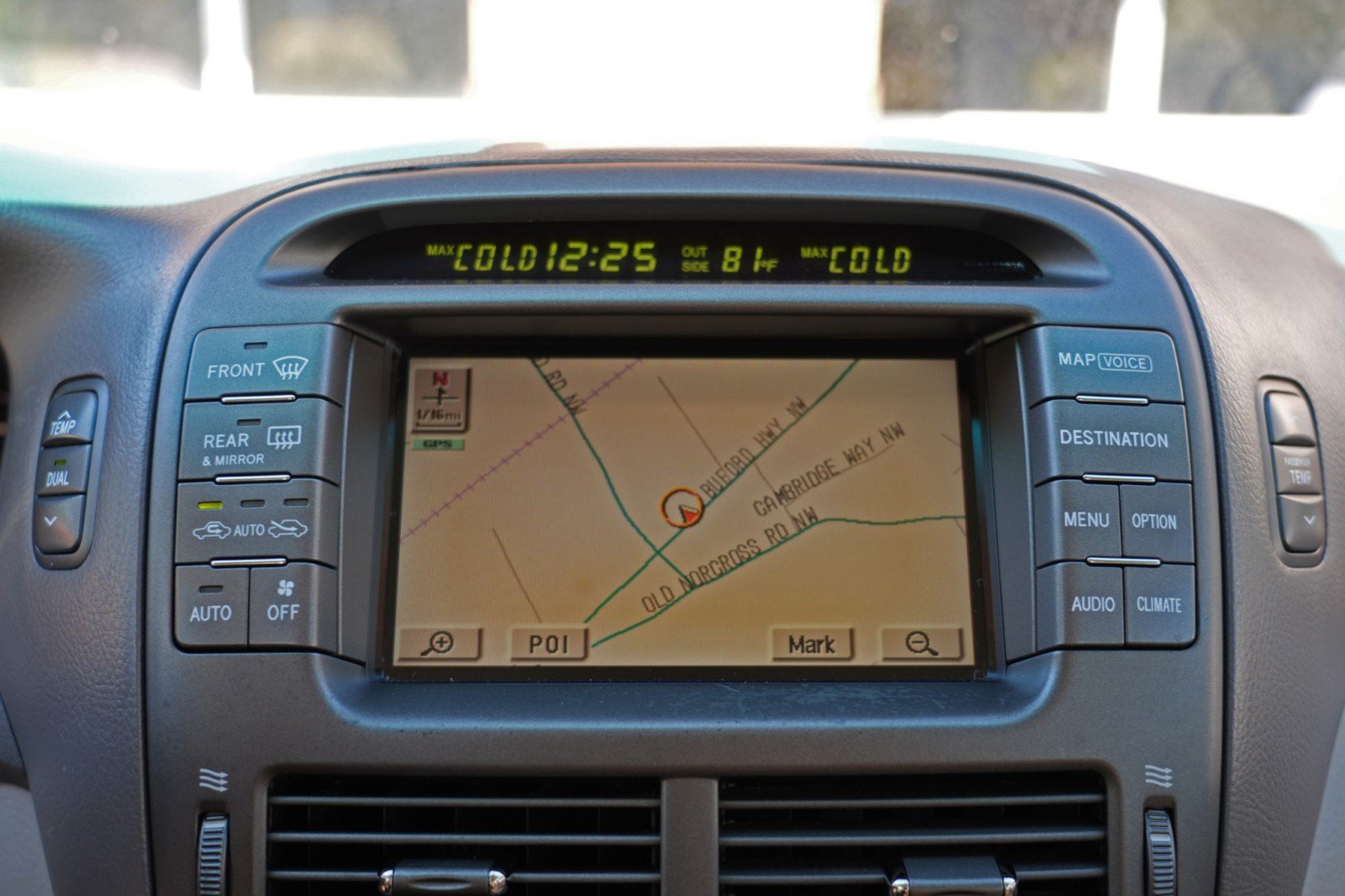 Used 2002 Lexus LS 430 w/ Navigation/Mark Levinson Pkg RWD image 24