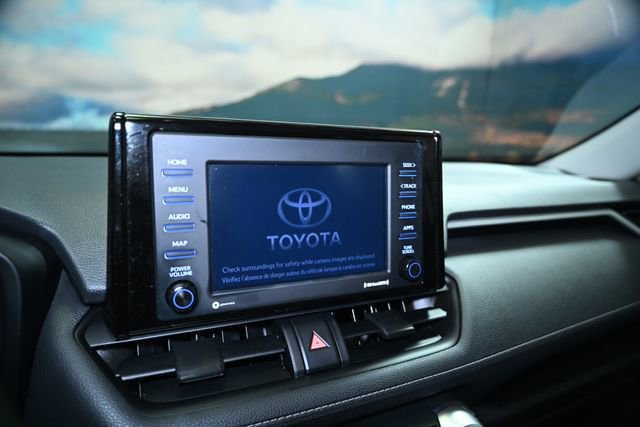 Used 2022 Toyota RAV4 LE image 29