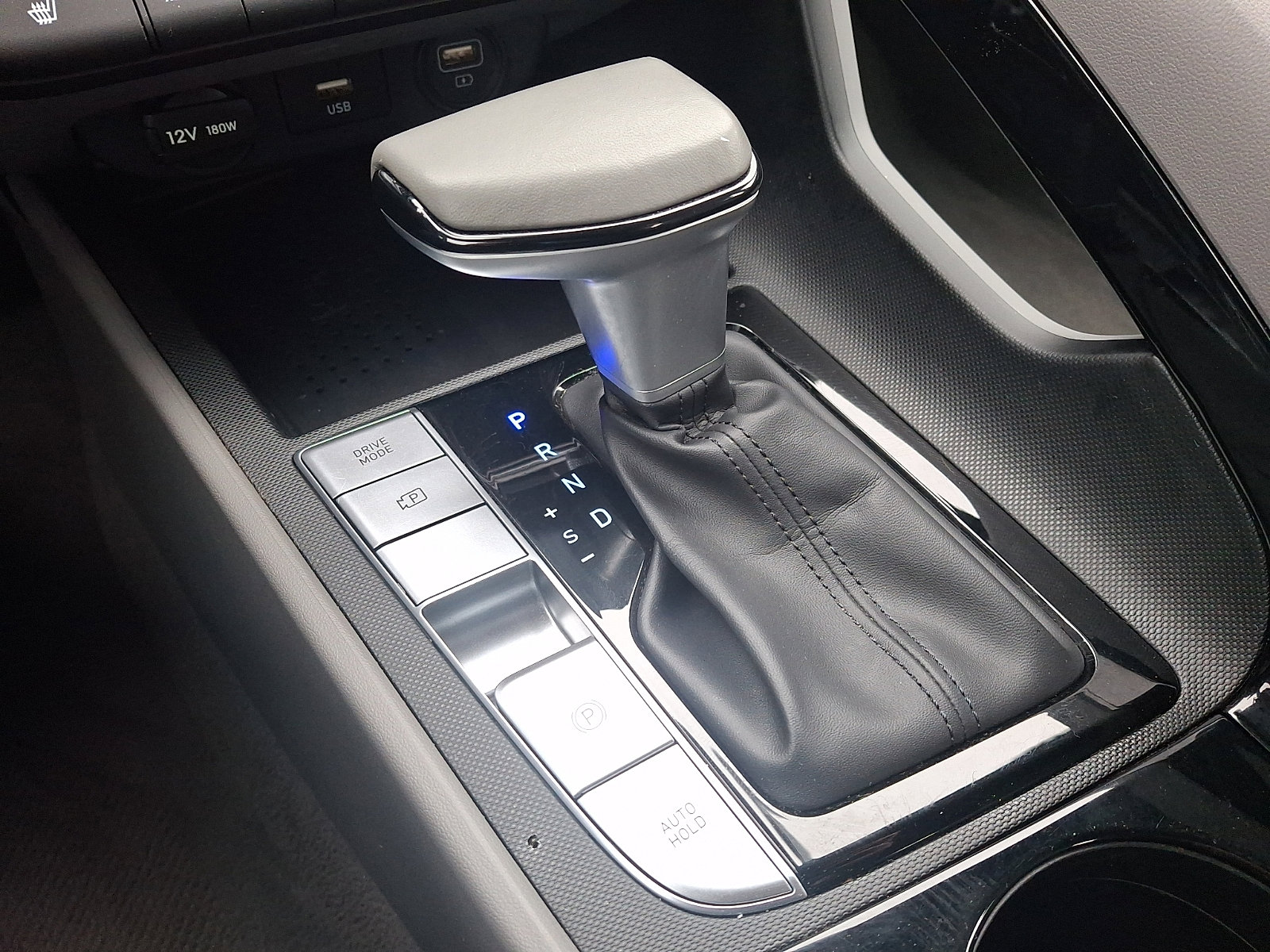 Certified 2023 Hyundai Elantra SEL w/ Convenience Package image 14