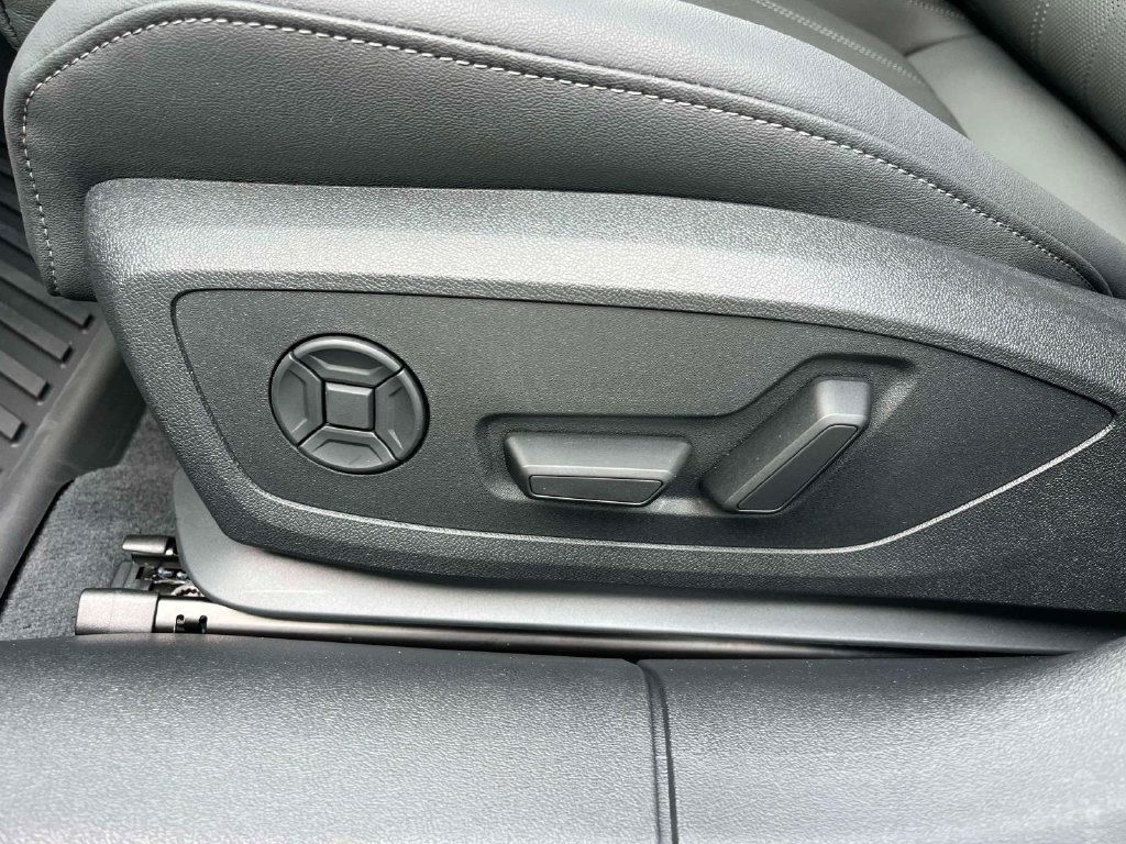 Used 2026 Audi A6 Prestige AWD/4WD image 25