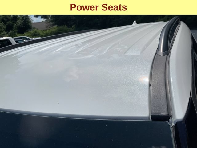 Used 2022 Ford Explorer XLT w/ Equipment Group 202A AWD/4WD image 9