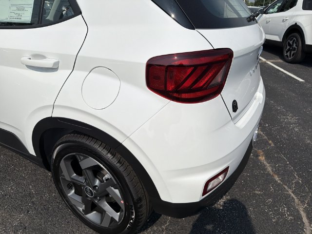 New 2026 Hyundai Venue SEL FWD image 37
