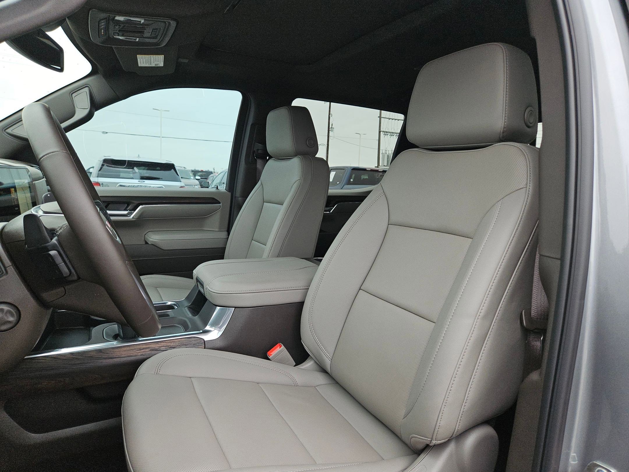 Used 2025 GMC Sierra 1500 SLT RWD image 13