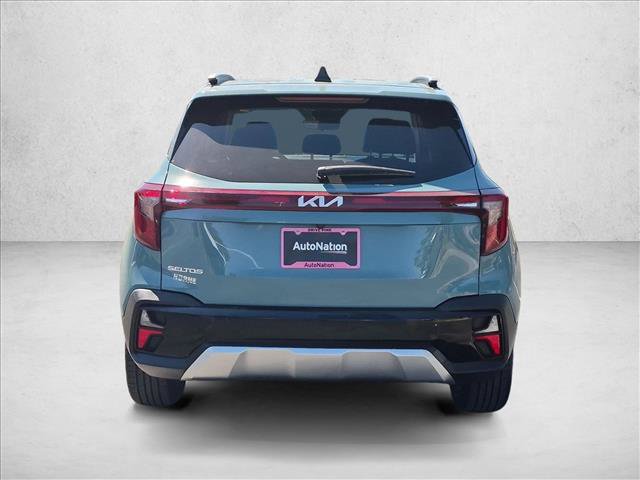 Used 2024 Kia Seltos EX FWD image 7