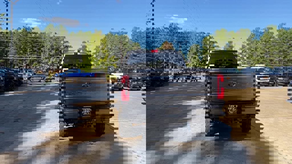 New 2026 Ford F250 Lariat w/ Black Appearance Package image 5