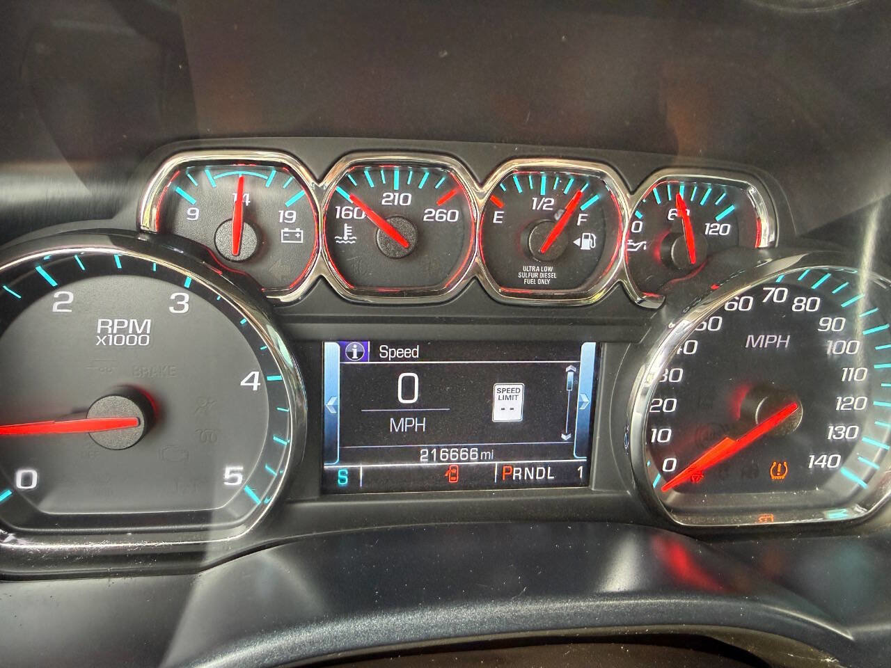 Used 2019 GMC Sierra 2500 SLT w/ Duramax Plus Package AWD/4WD image 22