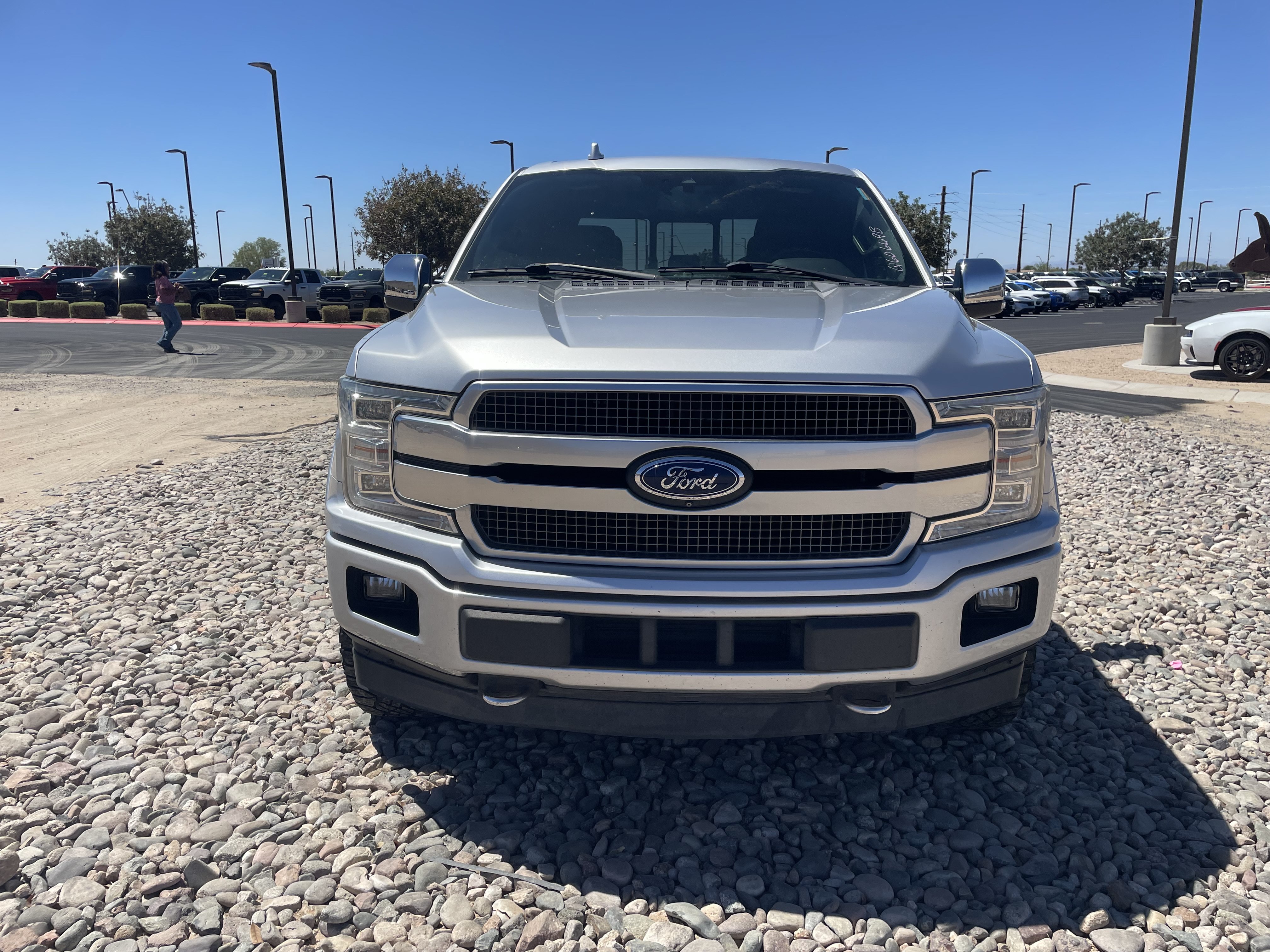 Used 2018 Ford F150 Platinum w/ Equipment Group 701A Luxury AWD/4WD image 8