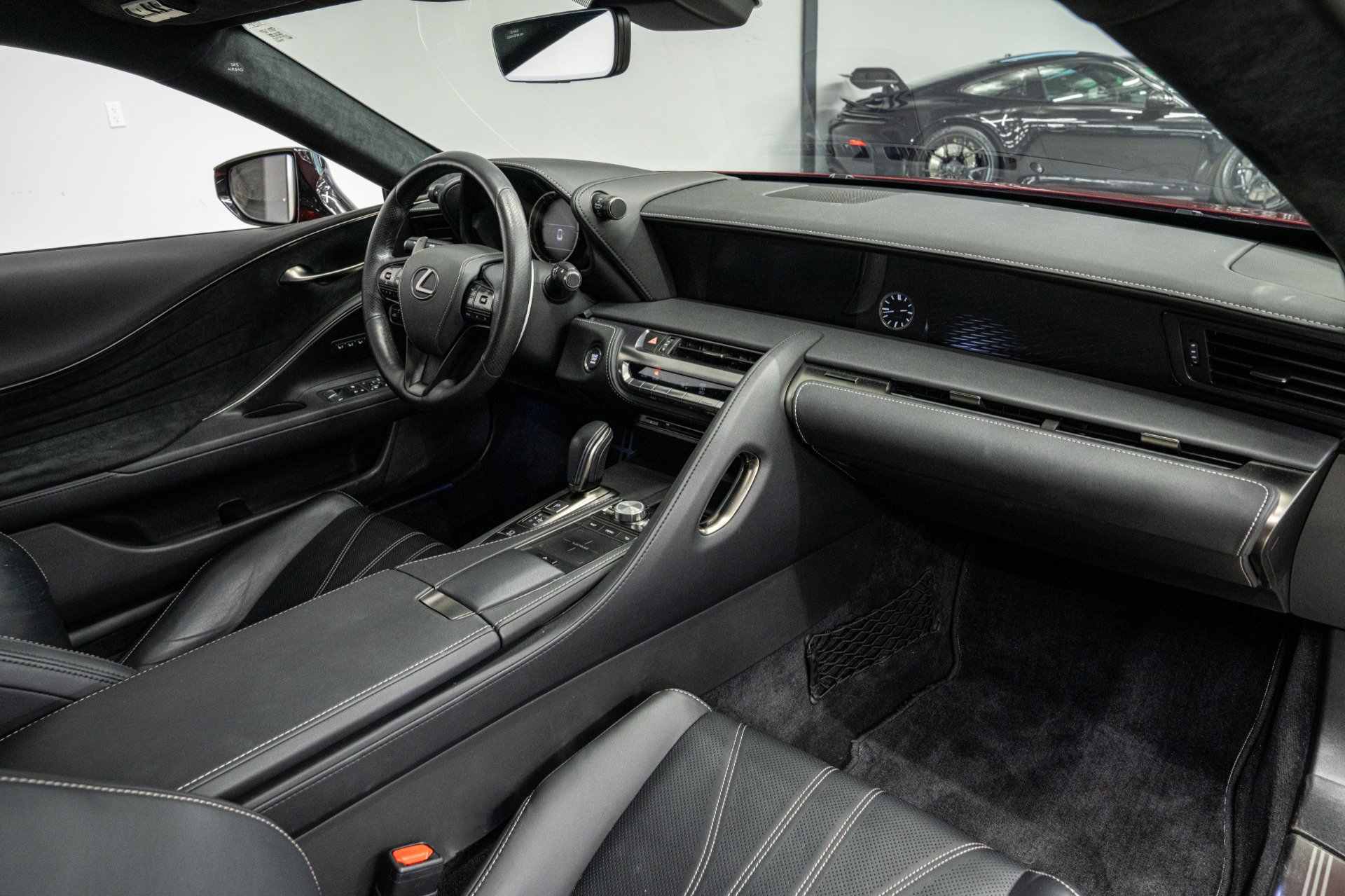 Used 2018 Lexus LC 500 Coupe w/ Touring Package RWD image 13