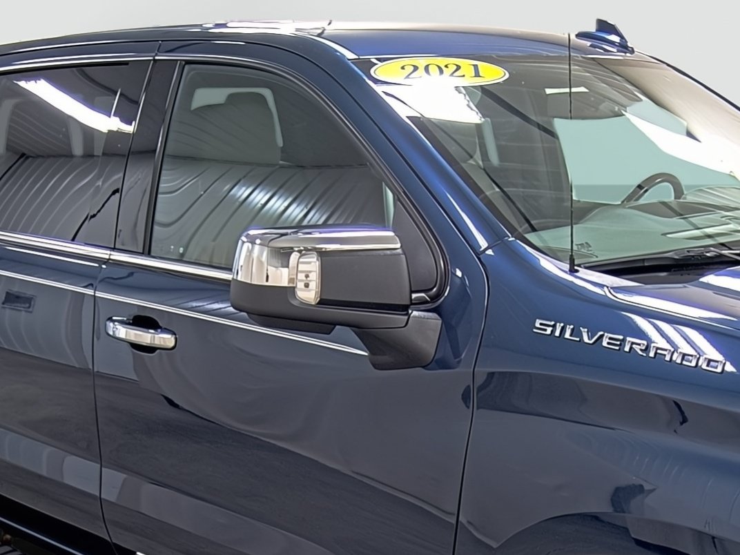 Used 2021 Chevrolet Silverado 1500 LTZ AWD/4WD image 15