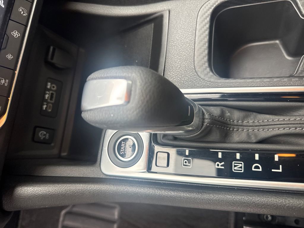 Used 2025 Nissan Sentra SV w/ All-Weather Package FWD image 24