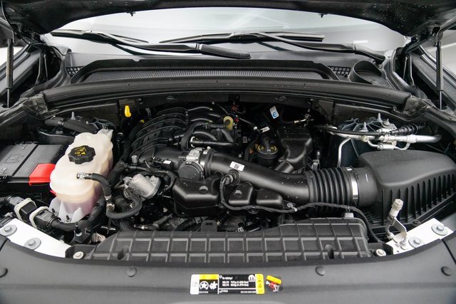 Used 2024 Jeep Grand Cherokee Limited image 11