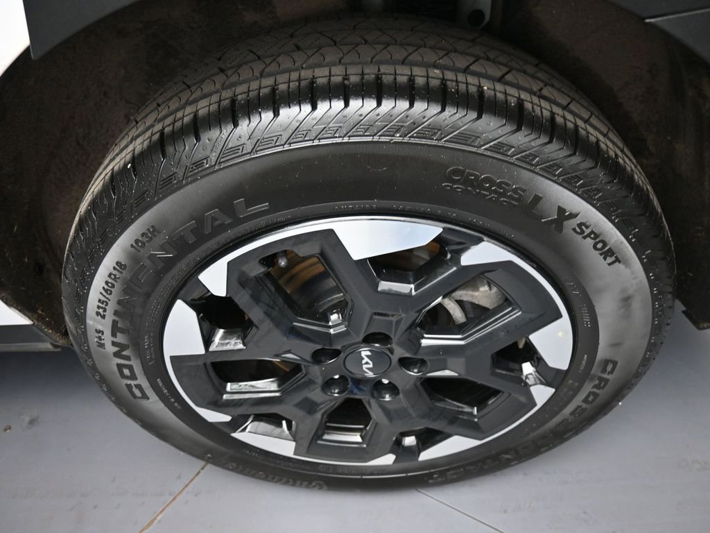 Certified 2024 Kia Sorento S image 24