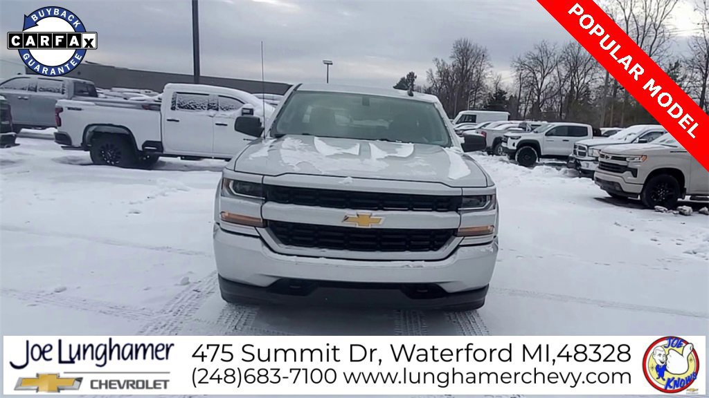 Used 2018 Chevrolet Silverado 1500 Custom w/ Custom Value Package image 3