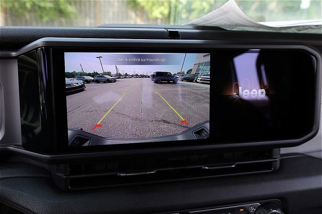 New 2025 Jeep Gladiator Sport image 19