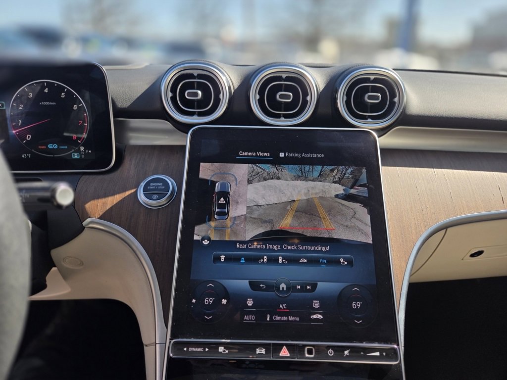 Used 2022 Mercedes-Benz C 300 4MATIC Sedan w/ Pinnacle Trim Package image 15