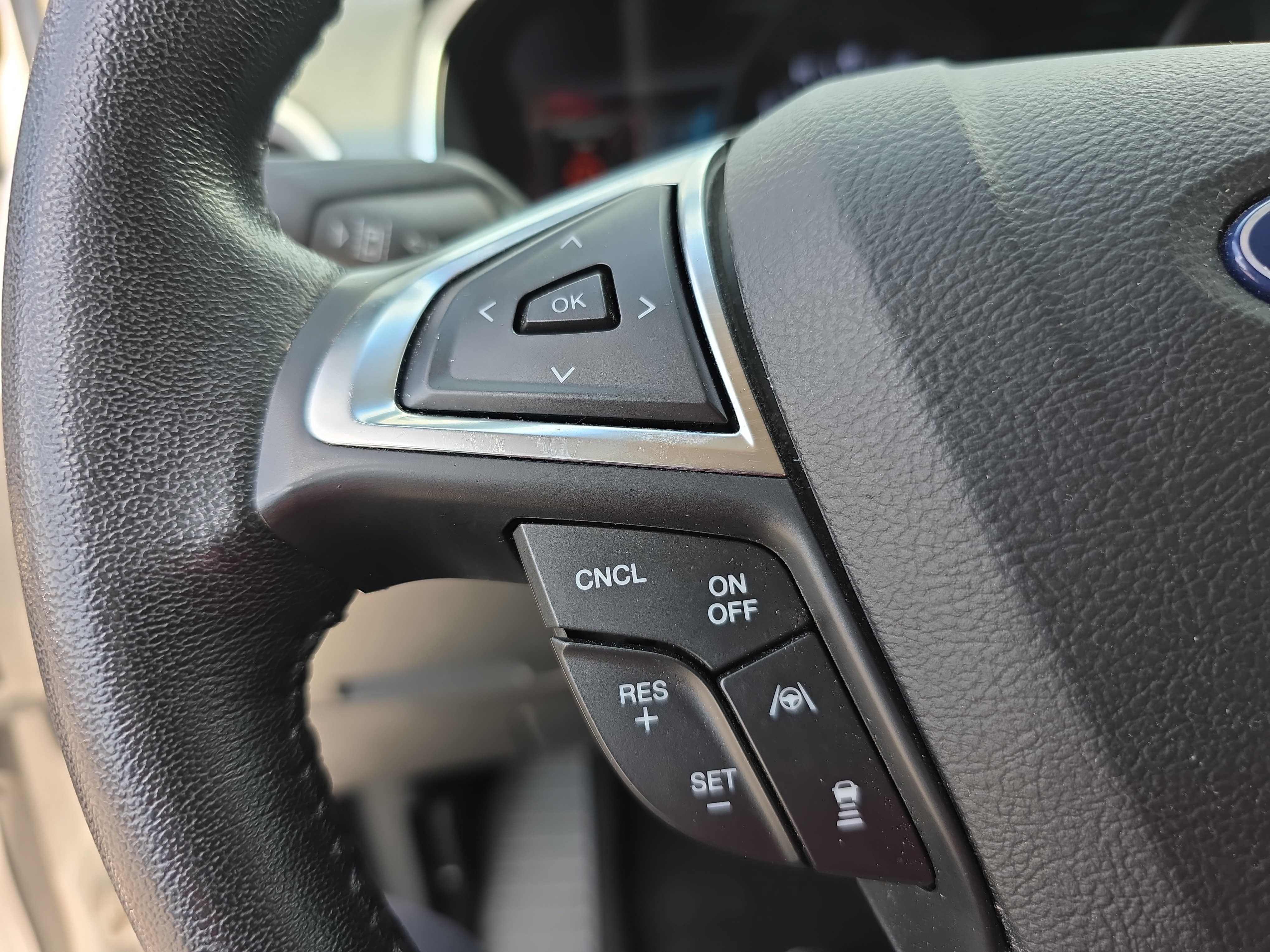 Used 2019 Ford Edge SEL w/ Equipment Group 201A FWD image 17