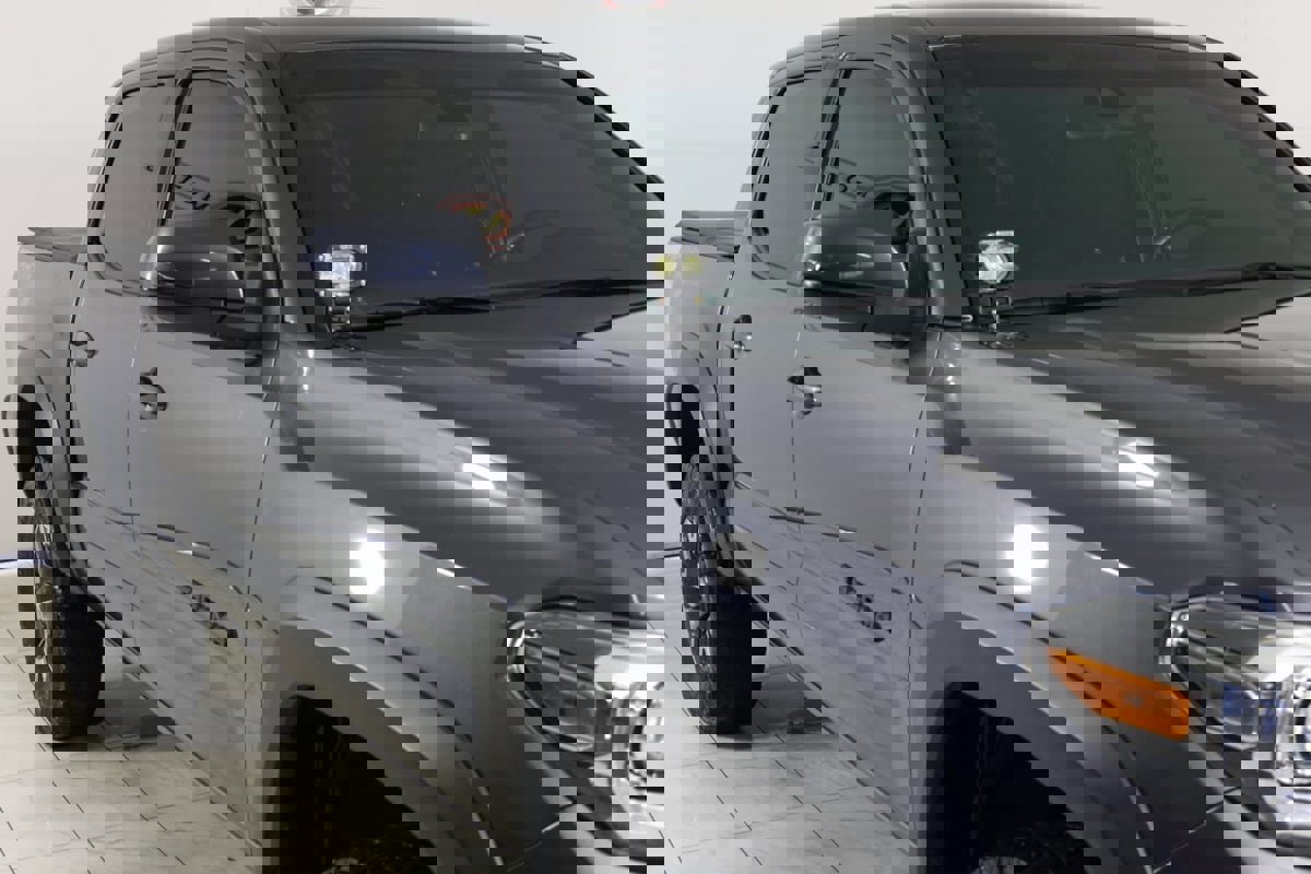 Used 2019 Toyota Tacoma TRD Off-Road image 38