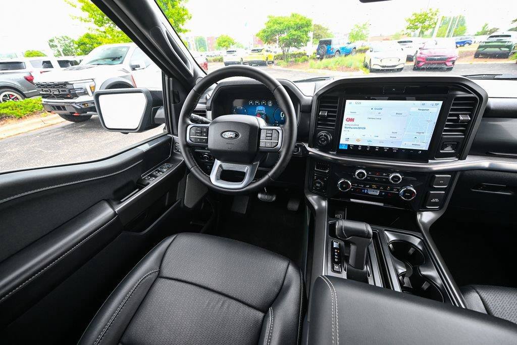 Used 2025 Ford F150 Lariat AWD/4WD image 32