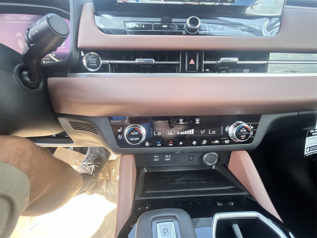 New 2025 Mitsubishi Outlander SEL image 19