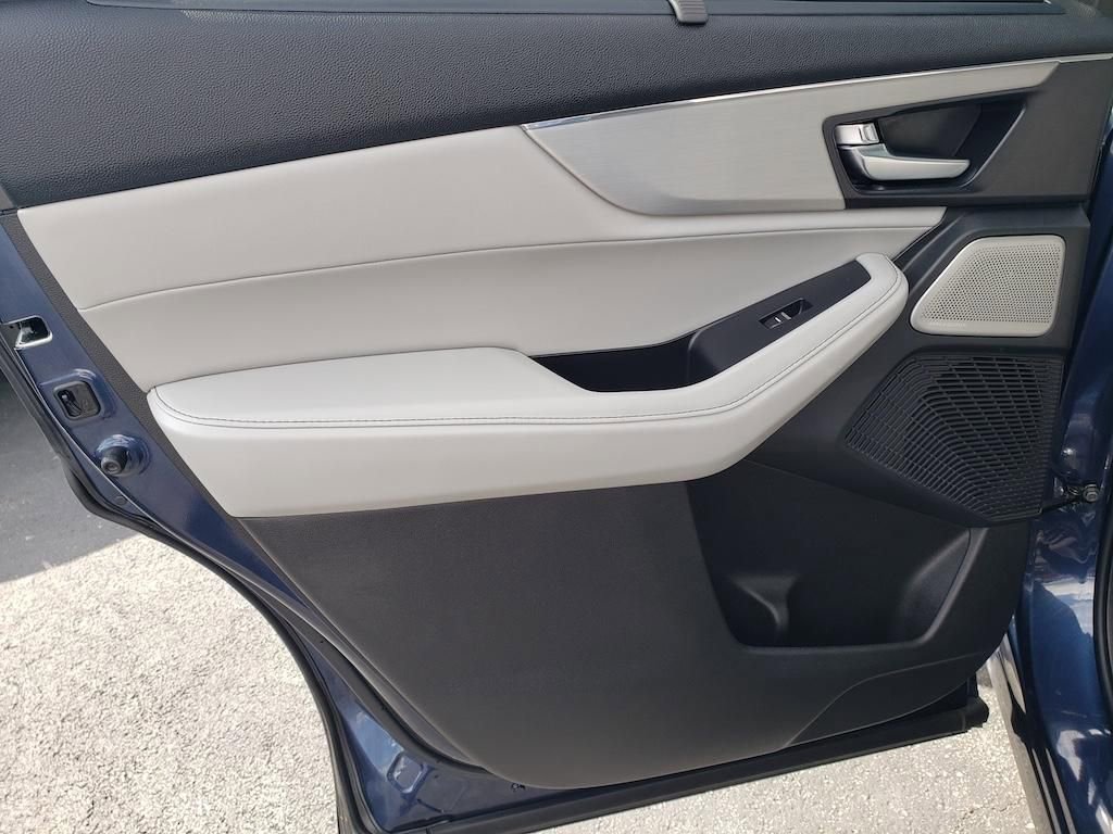 Certified 2025 Acura MDX SH-AWD w/ Technology Package image 32