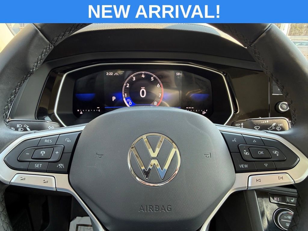 Used 2024 Volkswagen Jetta SE image 36