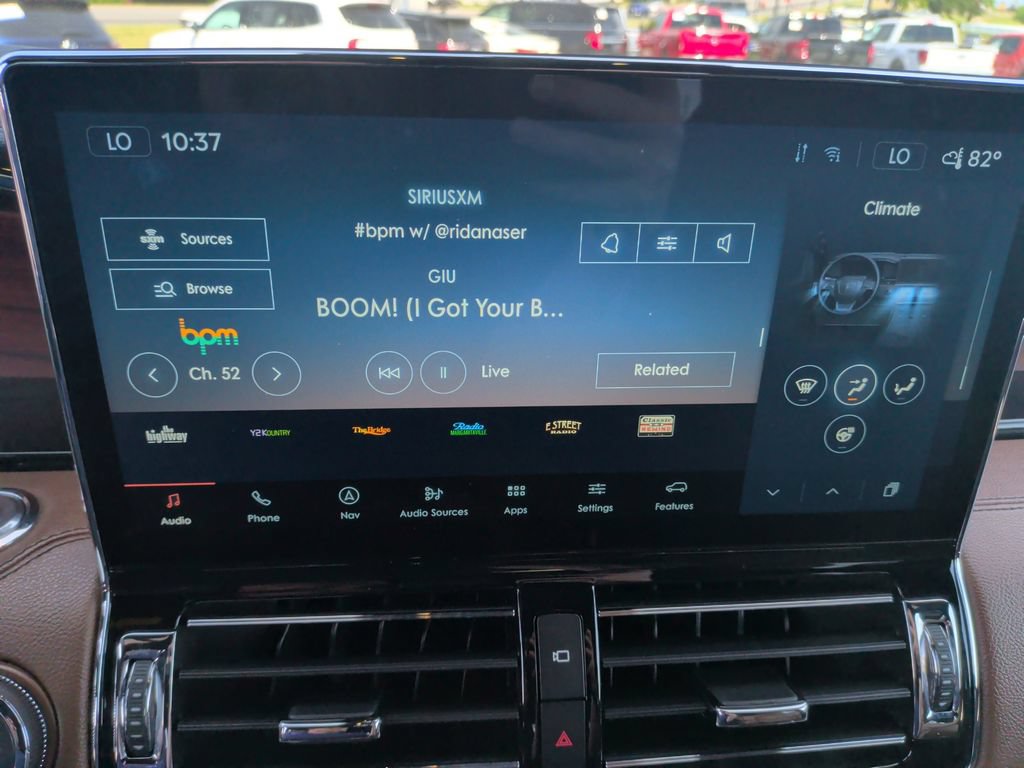 Used 2023 Lincoln Navigator Reserve AWD/4WD image 10