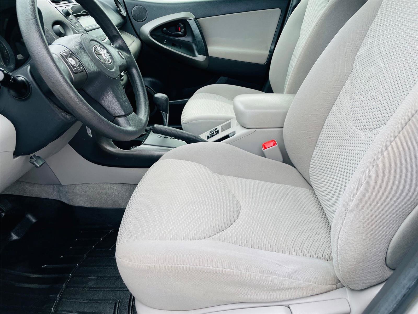 Used 2011 Toyota RAV4 2WD w/ Upgrade Value Pkg image 10
