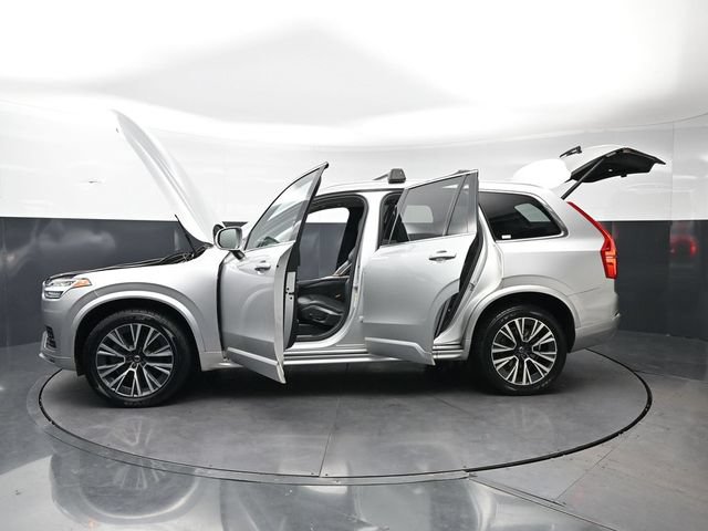 Used 2022 Volvo XC90 T6 Momentum w/ Climate Package AWD/4WD image 36