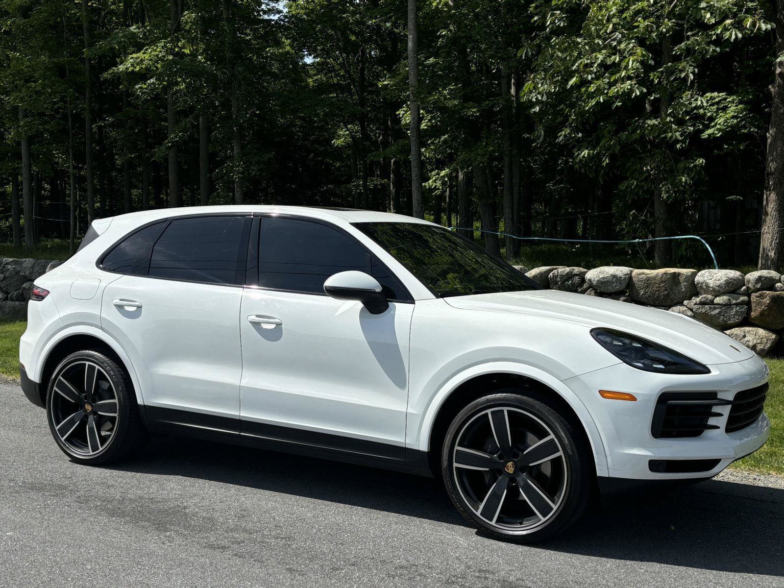 Used 2019 Porsche Cayenne w/ Premium Plus Package AWD/4WD image 17