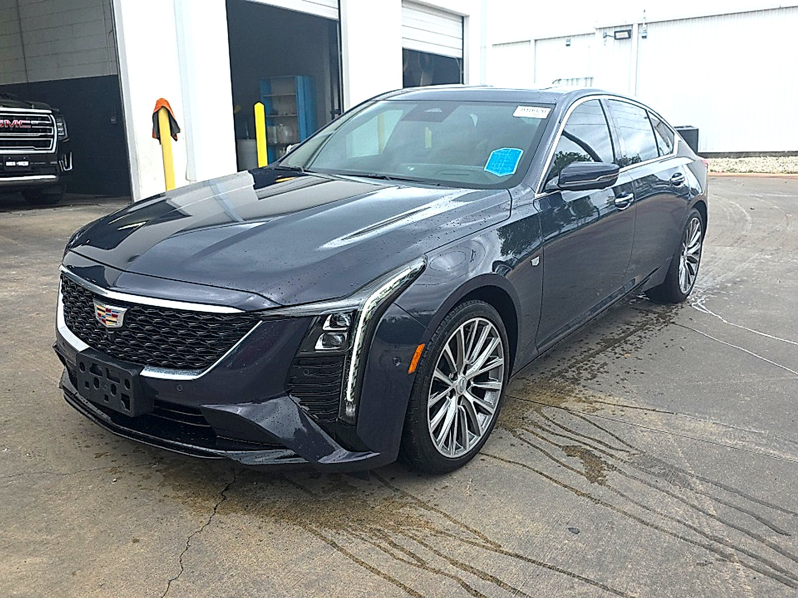 Used 2025 Cadillac CT5 Premium Luxury RWD image 2