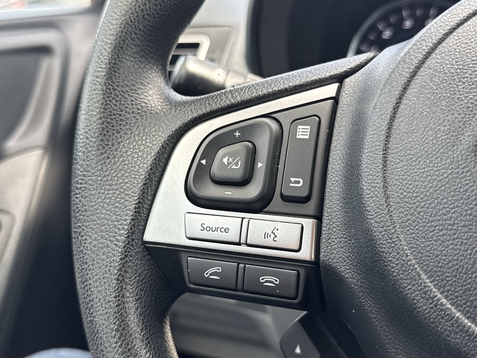 Used 2017 Subaru Forester 2.5i Premium AWD/4WD image 28