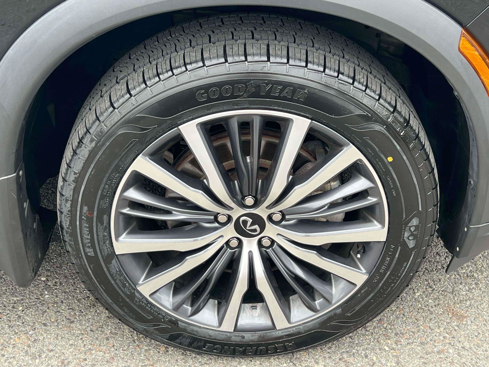 Used 2023 INFINITI QX60 Sensory w/ Vision Package AWD/4WD image 7