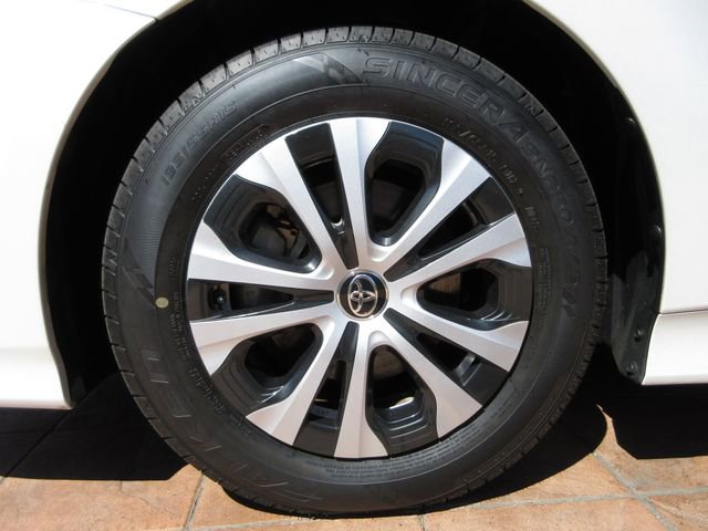 Used 2021 Toyota Prius Prime LE image 8