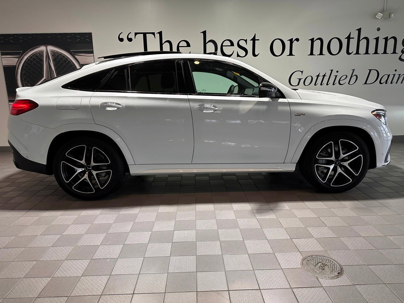 Used 2025 Mercedes-Benz GLE 53 AMG 4MATIC image 3