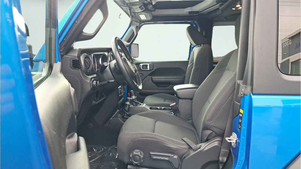 Used 2022 Jeep Wrangler Sport AWD/4WD image 10