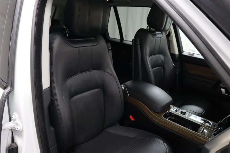 Used 2019 Land Rover Range Rover Supercharged AWD/4WD image 21