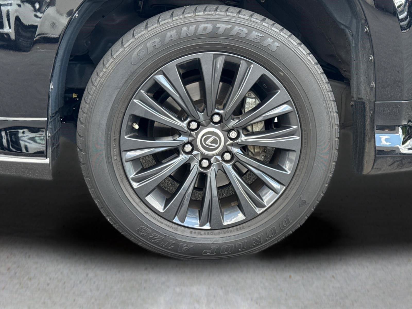 Used 2022 Lexus GX 460 Luxury w/ Sport Design Package AWD/4WD image 9