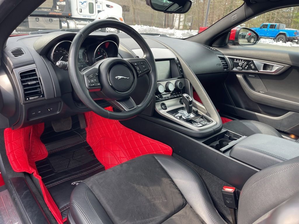 Used 2016 Jaguar F-TYPE Coupe image 8
