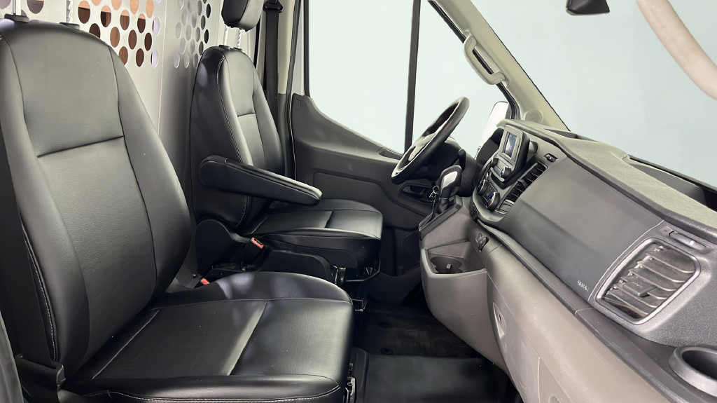 Used 2024 Ford Transit 250 148 Medium Roof Extended AWD w/ Load Area Protection Package image 17