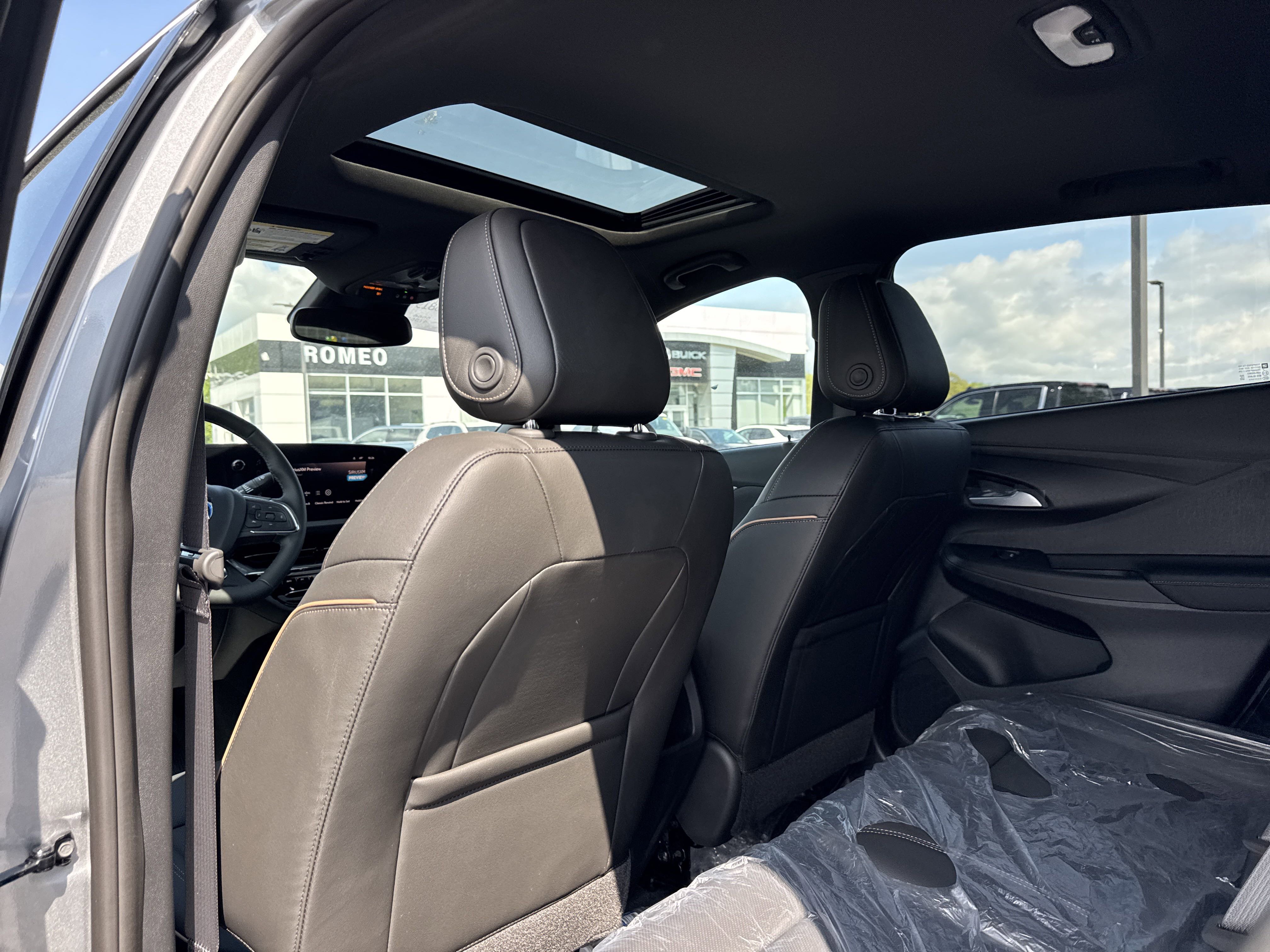 New 2025 Buick Envista Avenir image 30