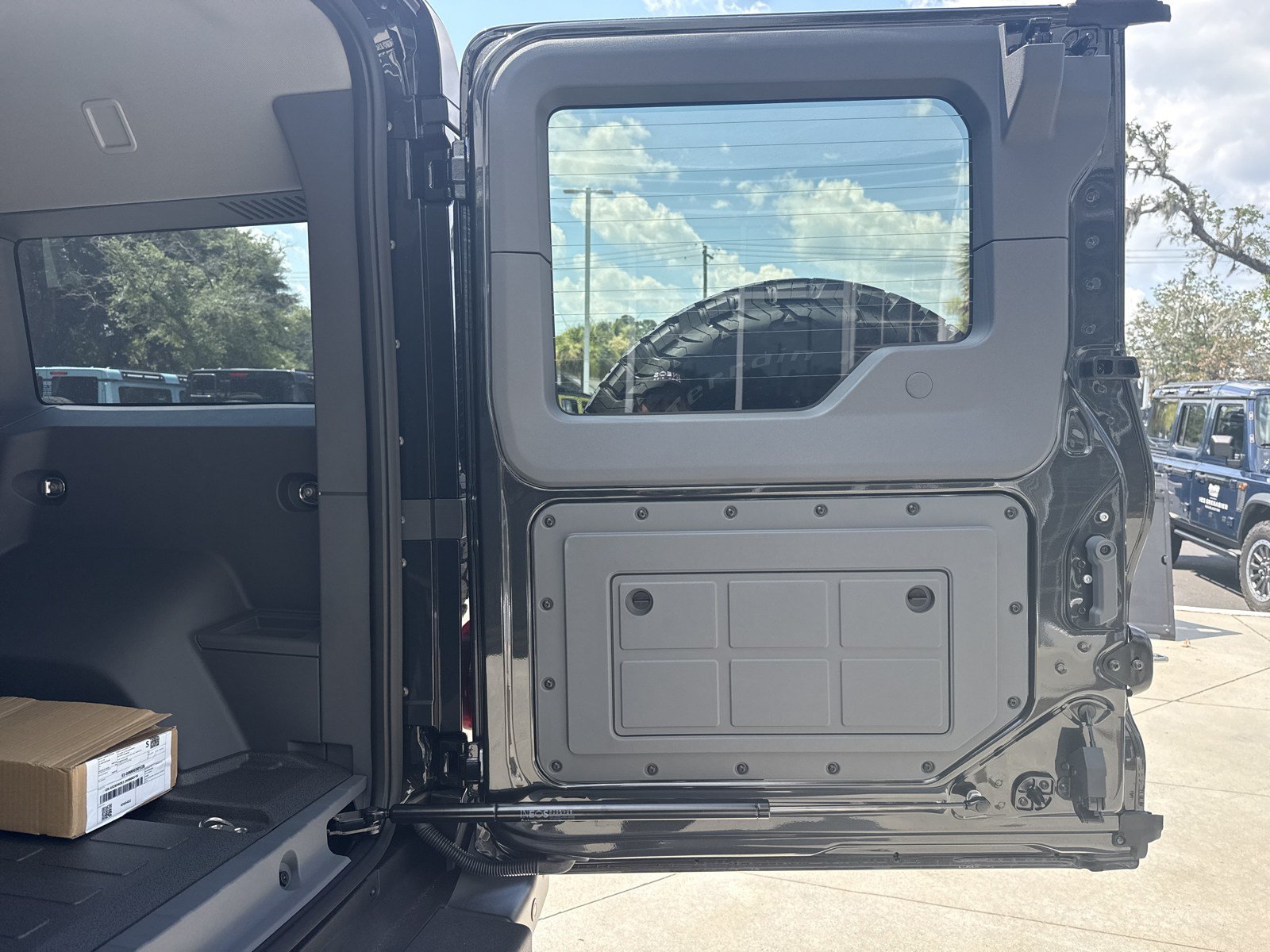 New 2026 INEOS Grenadier Station Wagon AWD/4WD image 38