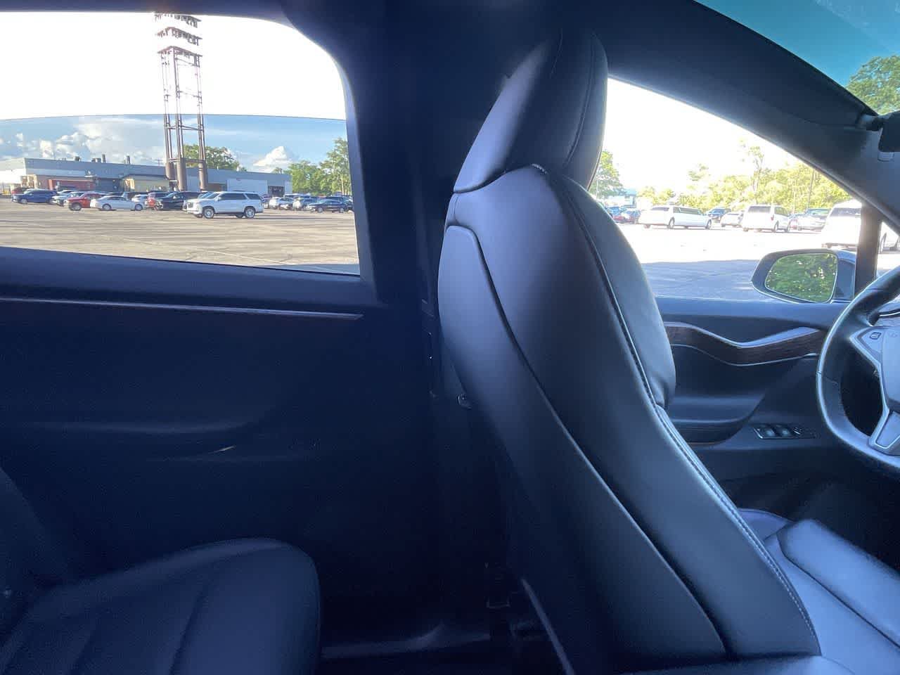 Used 2020 Tesla Model X Long Range AWD/4WD image 16