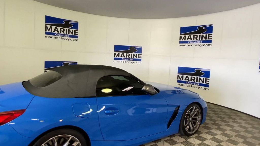Used 2022 BMW Z4 M40i w/ Premium Package RWD image 2